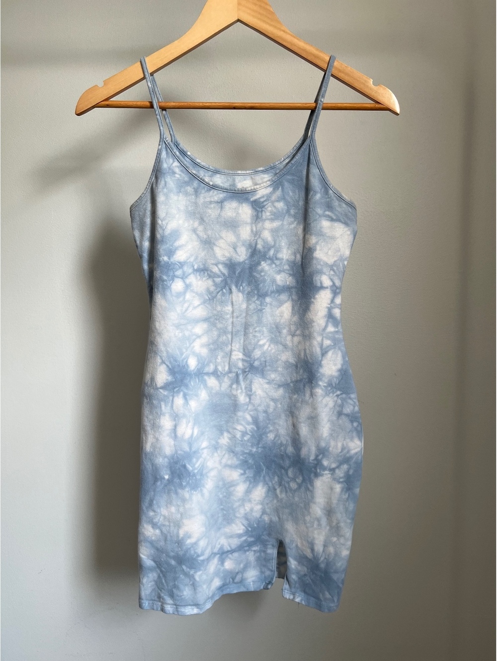 Wild Fable Women’s Medium Blue White Tie Dye Bodycon Cami Midi Dress Slit